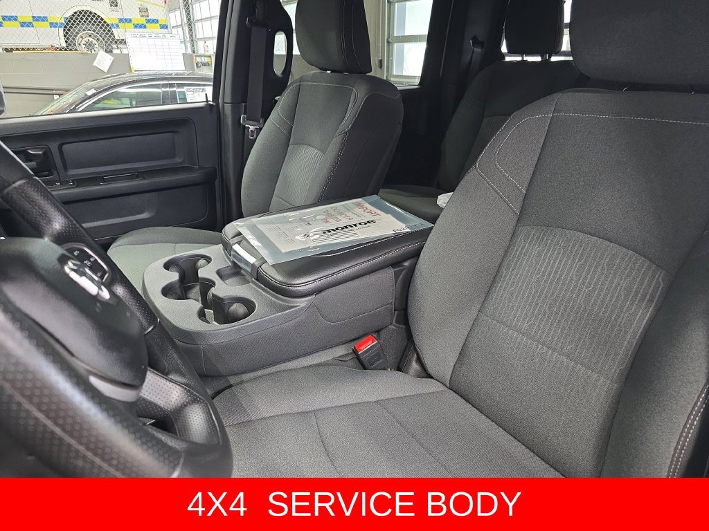 Used 2024 RAM 2500 Tradesman w/ Chrome Appearance Group AWD/4WD image 15