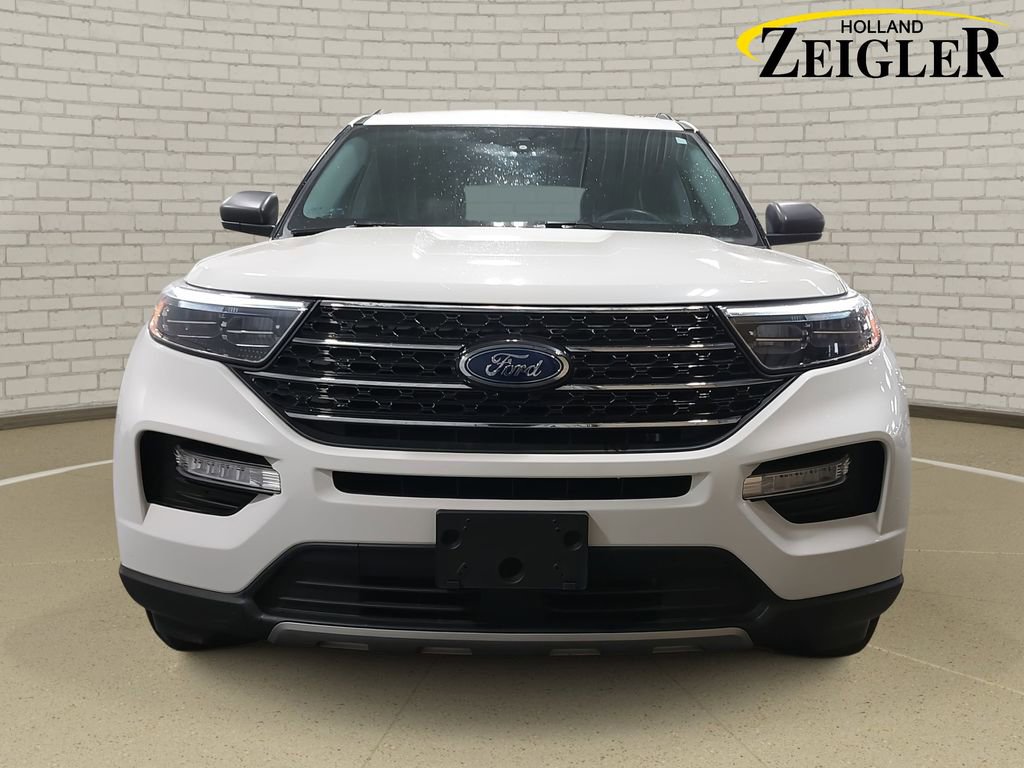Used 2022 Ford Explorer XLT w/ Equipment Group 202A image 2