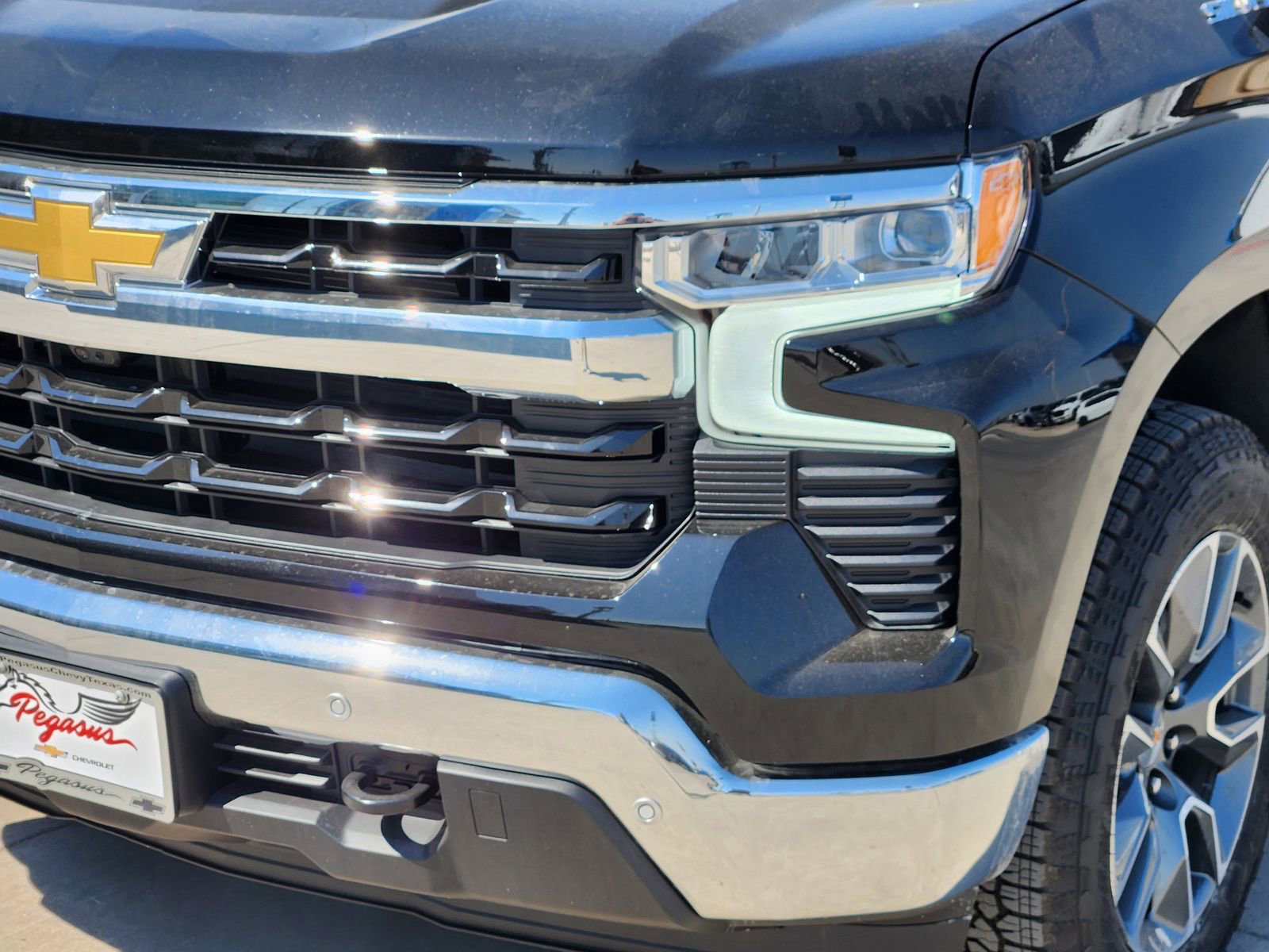 New 2026 Chevrolet Silverado 1500 LT w/ Texas Edition Plus image 9