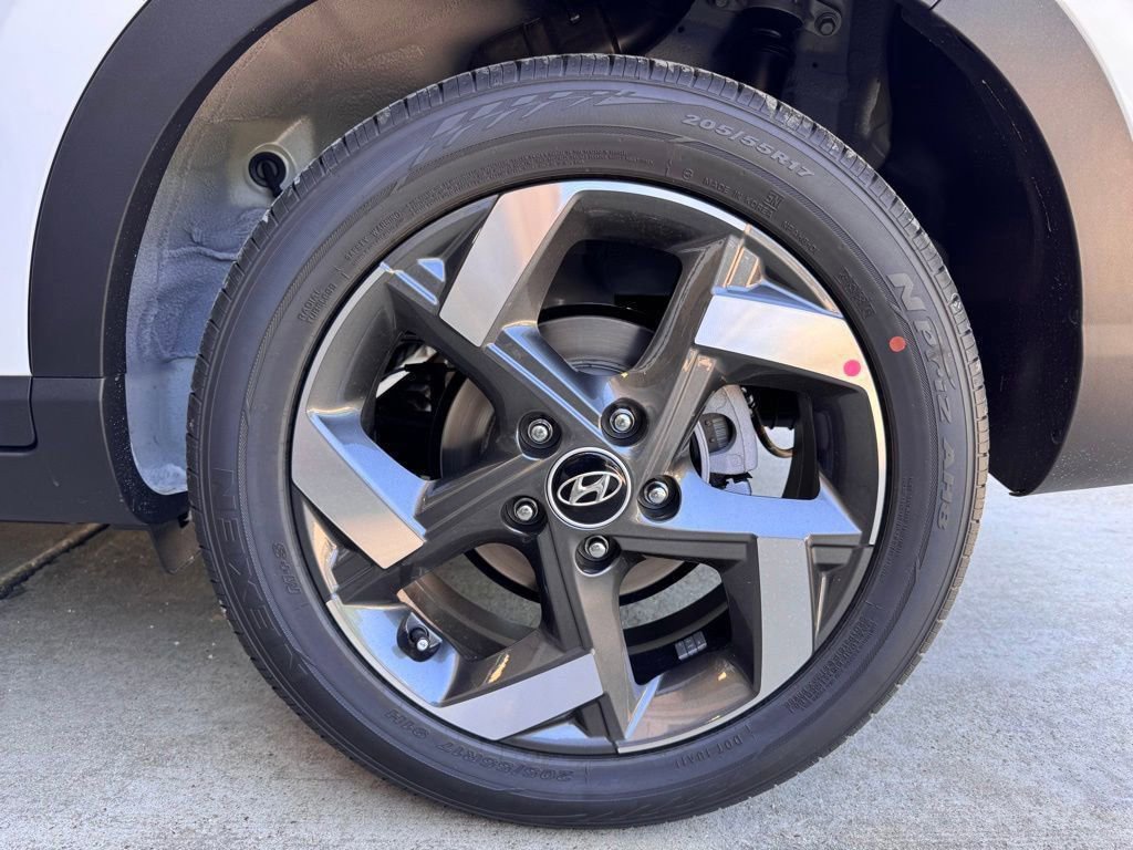 New 2026 Hyundai Venue SEL image 23