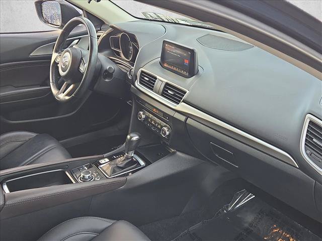 Used 2018 MAZDA MAZDA3 Touring FWD image 20