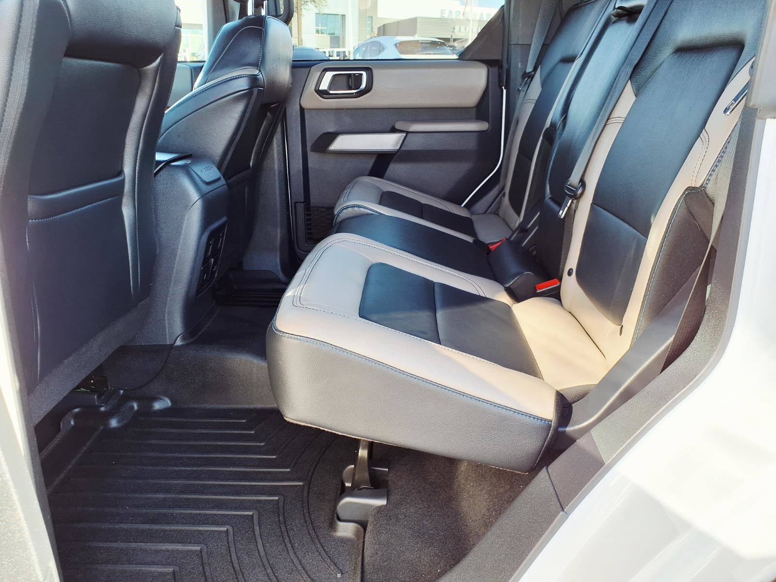 Used 2023 Ford Bronco Wildtrak image 17