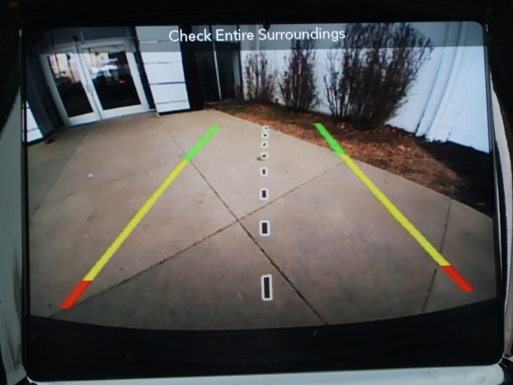 Used 2019 Jeep Cherokee Limited w/ Luxury Group image 30