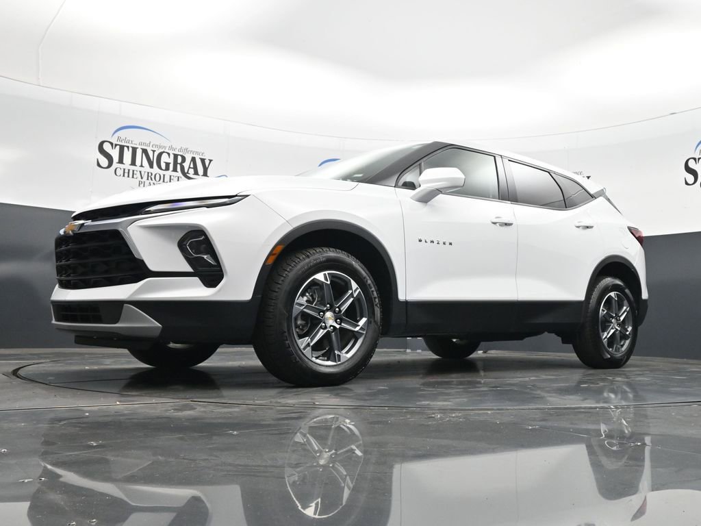 Used 2025 Chevrolet Blazer LT FWD image 28