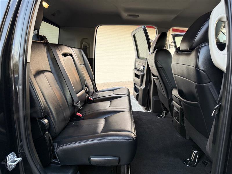 Used 2018 RAM 3500 Laramie image 22