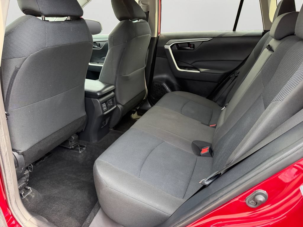 Used 2024 Toyota RAV4 LE AWD/4WD image 12