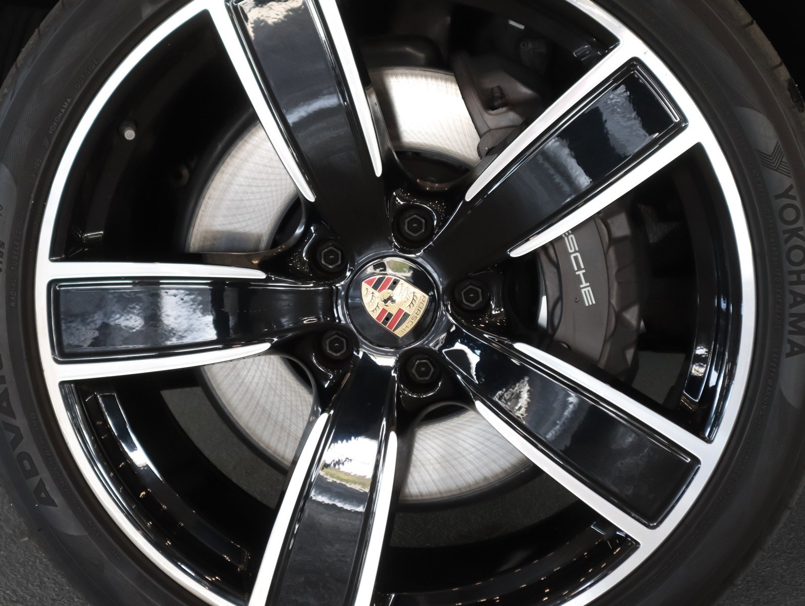 Certified 2023 Porsche Cayenne image 29