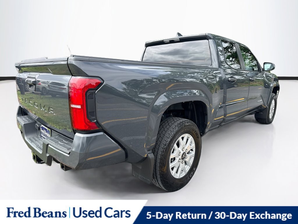 Used 2024 Toyota Tacoma SR5 AWD/4WD image 9