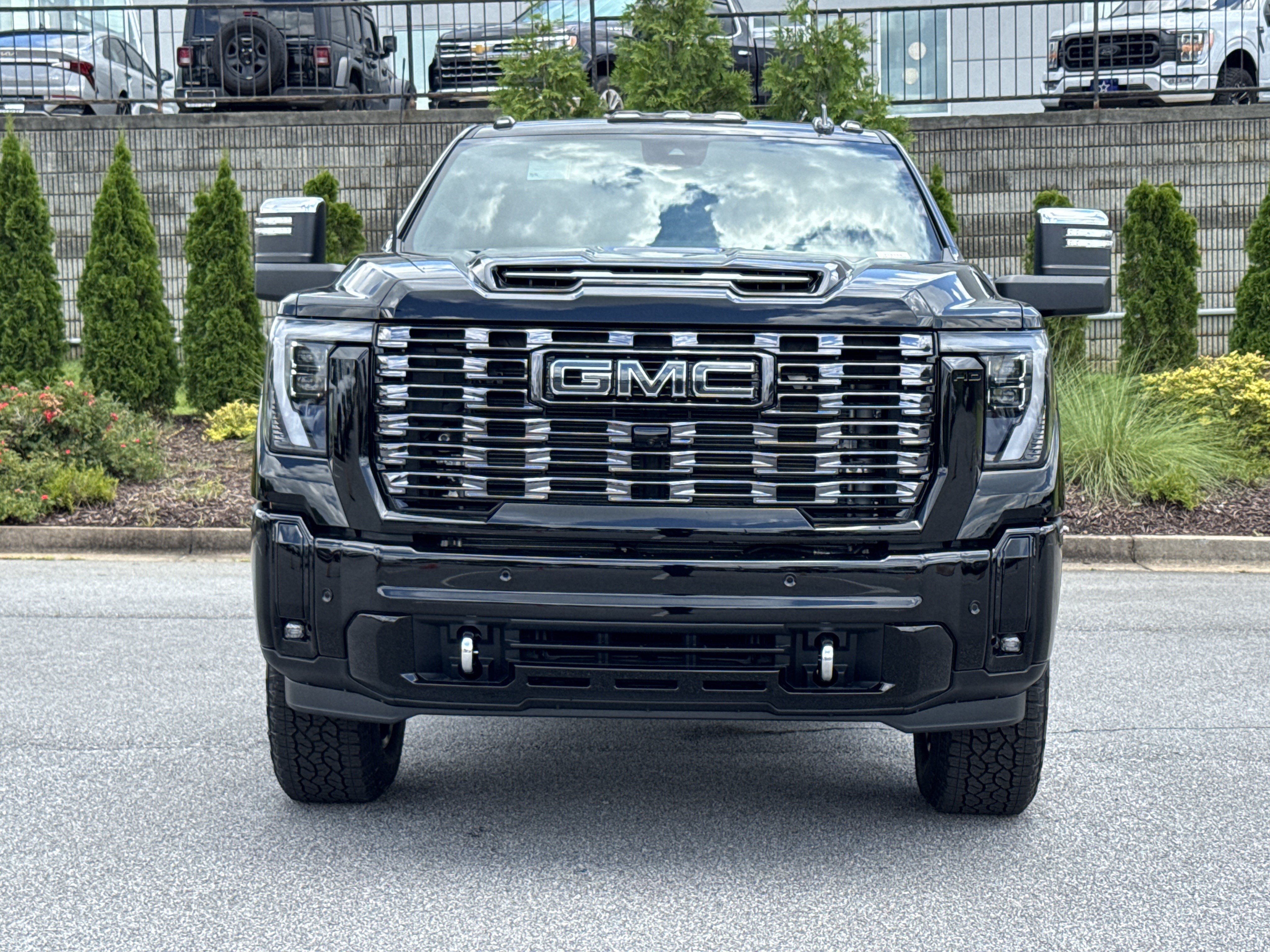New 2026 GMC Sierra 2500 Denali Ultimate AWD/4WD image 3