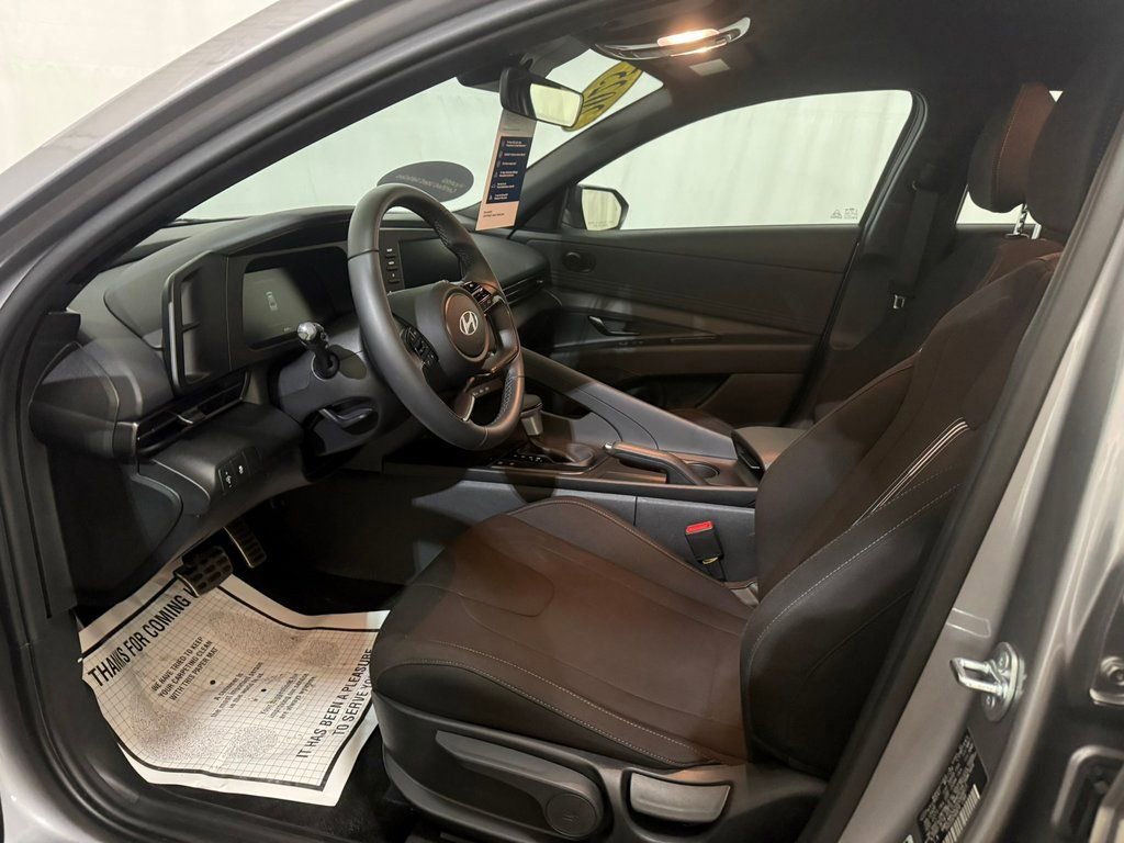 Certified 2025 Hyundai Elantra Sport w/ Cargo Package image 21