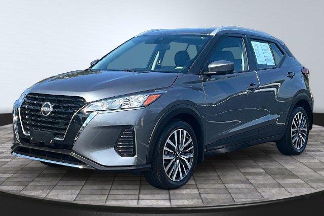 Used 2024 Nissan Kicks SV