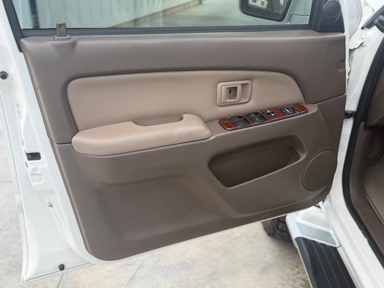 Used 2001 Toyota 4Runner SR5 image 14