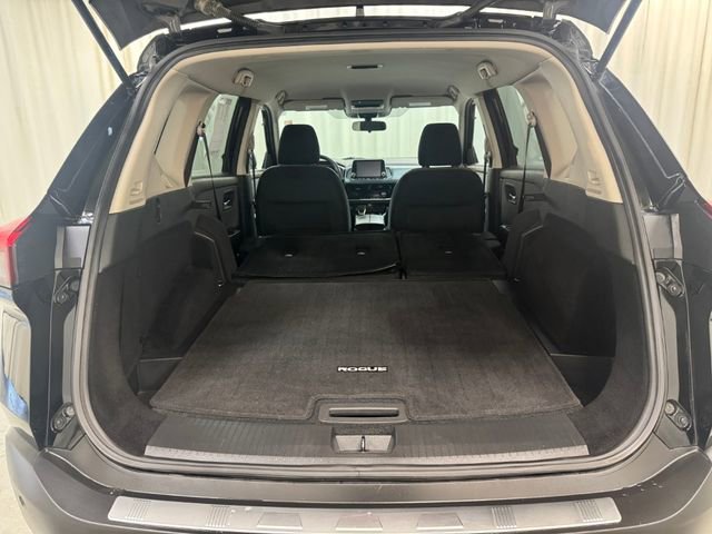 Used 2021 Nissan Rogue SV image 30