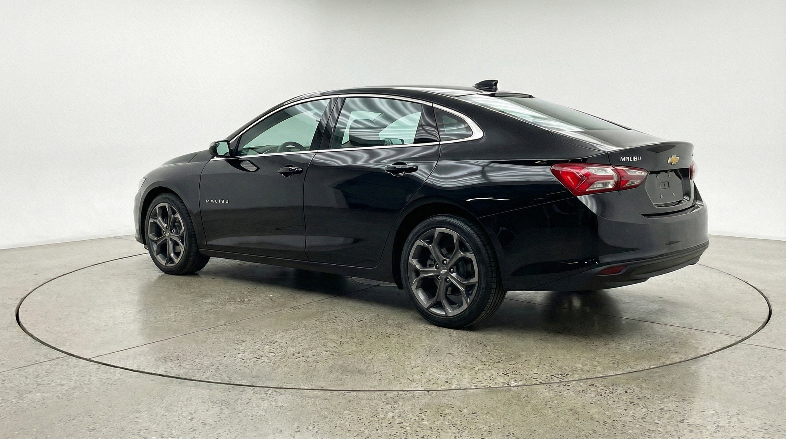 Used 2023 Chevrolet Malibu LT w/ Driver Confidence Package image 6