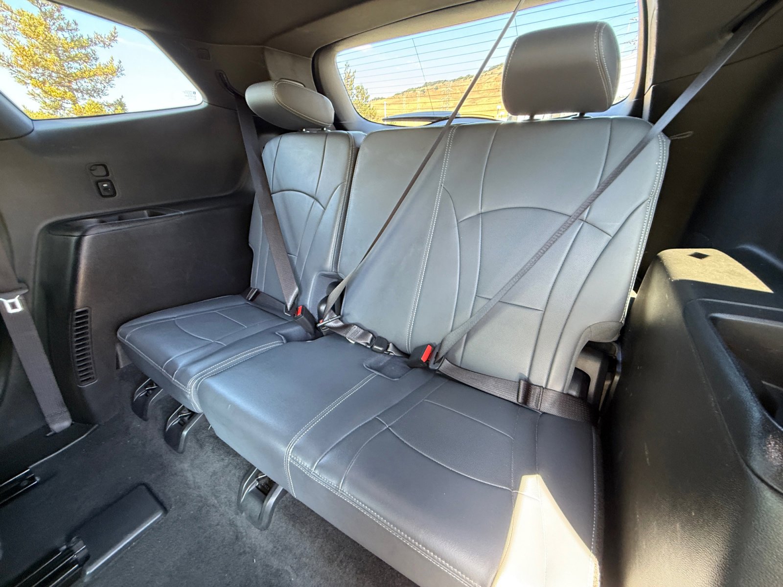 Used 2024 Buick Enclave Premium image 21