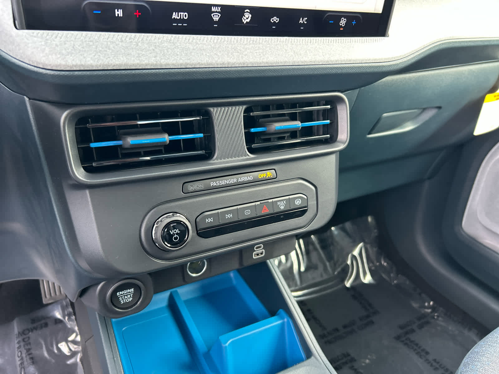 New 2026 Ford Maverick XLT w/ Equipment Group 301A image 28