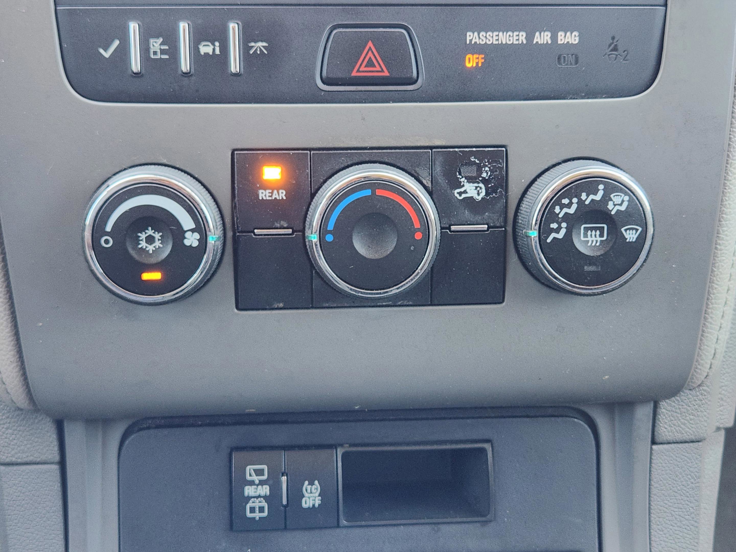 Used 2015 Chevrolet Traverse LS FWD image 15