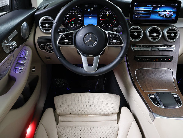 Used 2020 Mercedes-Benz GLC 300 4MATIC image 14