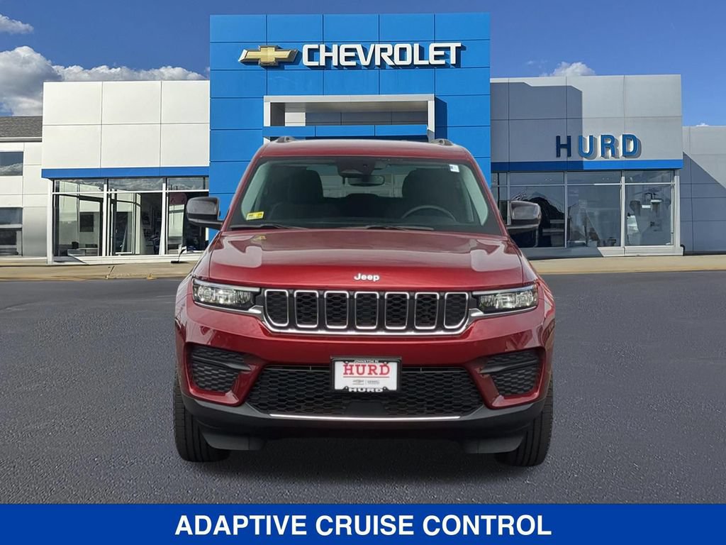 Used 2023 Jeep Grand Cherokee Laredo AWD/4WD image 10