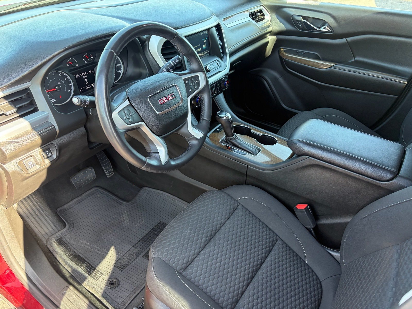 Used 2018 GMC Acadia SLE FWD image 11
