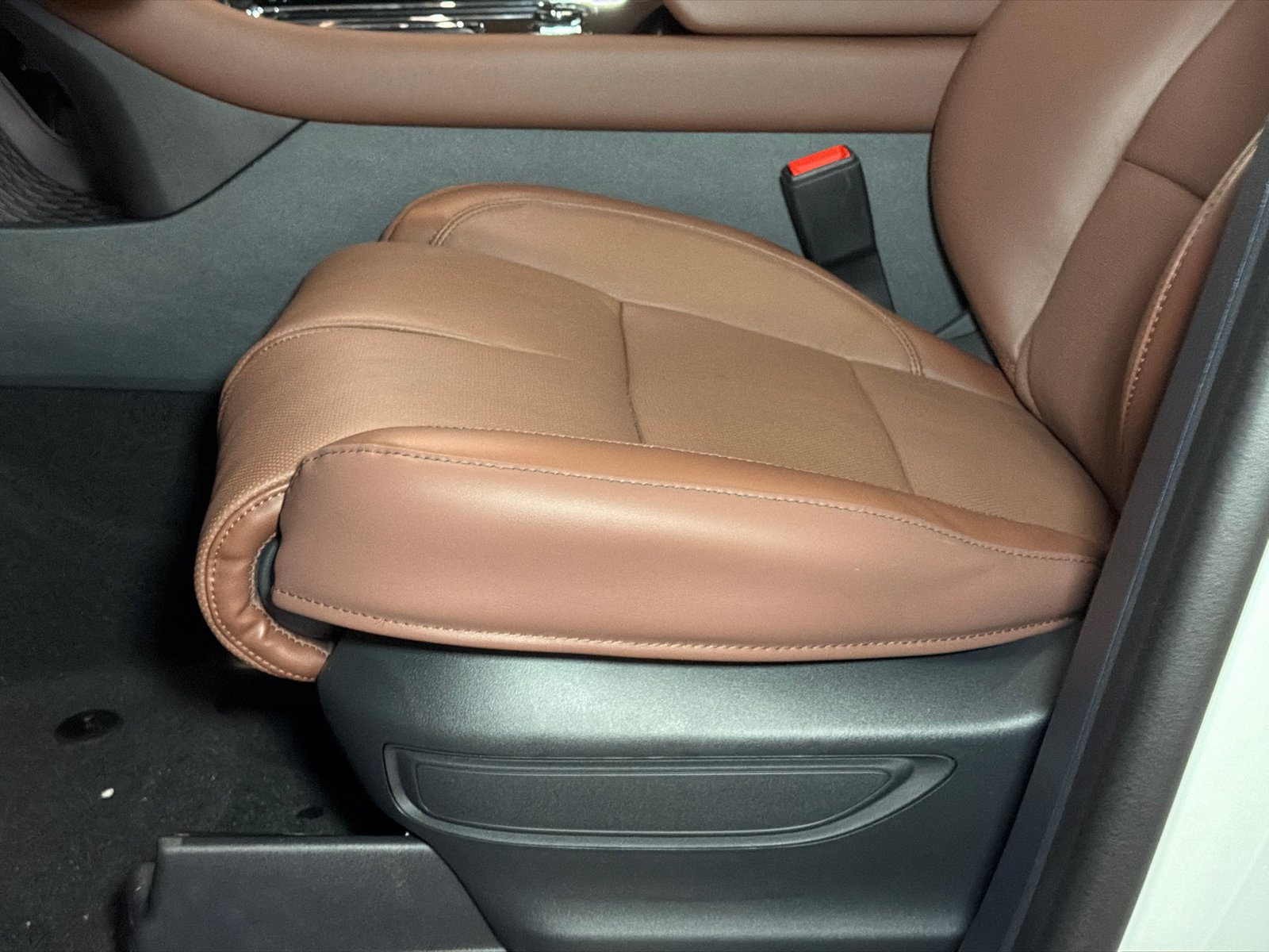 New 2027 Lincoln Aviator Reserve AWD/4WD image 17