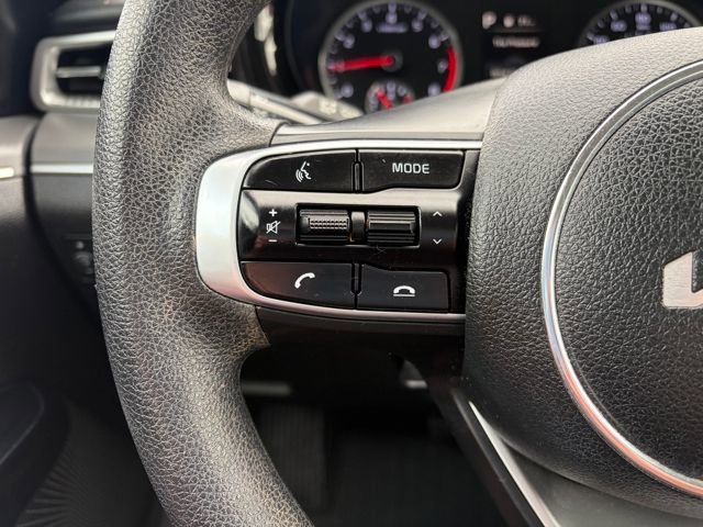 Used 2022 Kia K5 LX image 9
