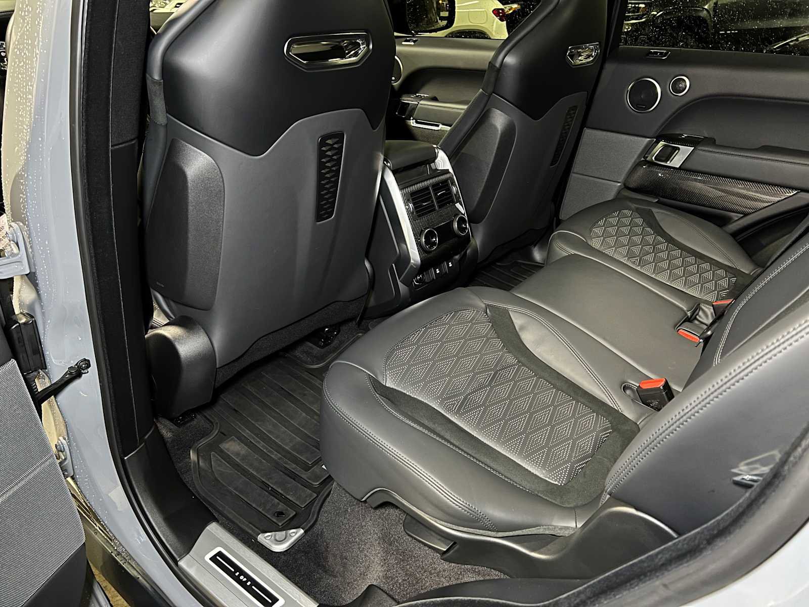 Used 2021 Land Rover Range Rover Sport SVR Carbon Edition image 19