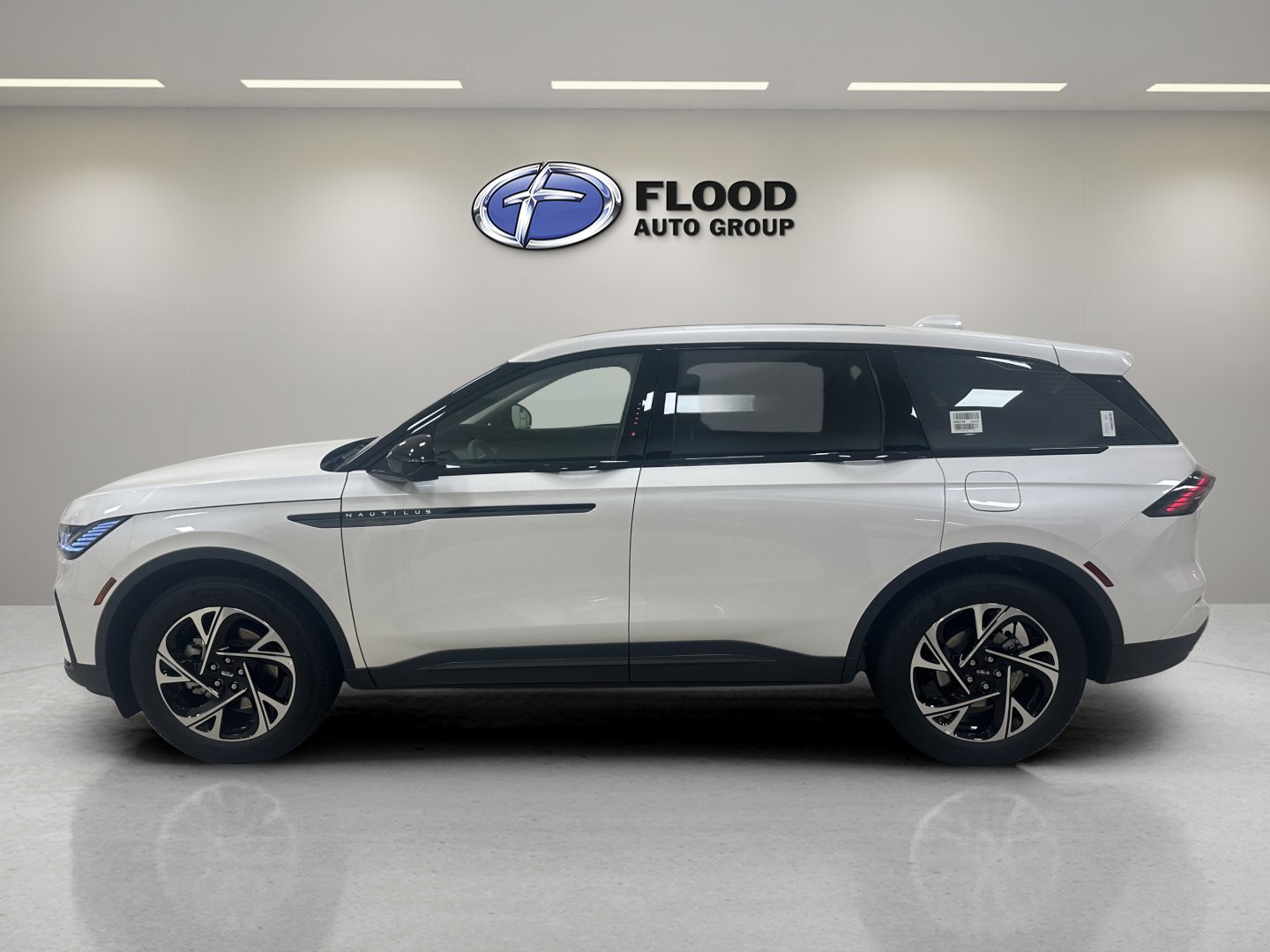 New 2026 Lincoln Nautilus Premier w/ Equipment Group 102A image 4