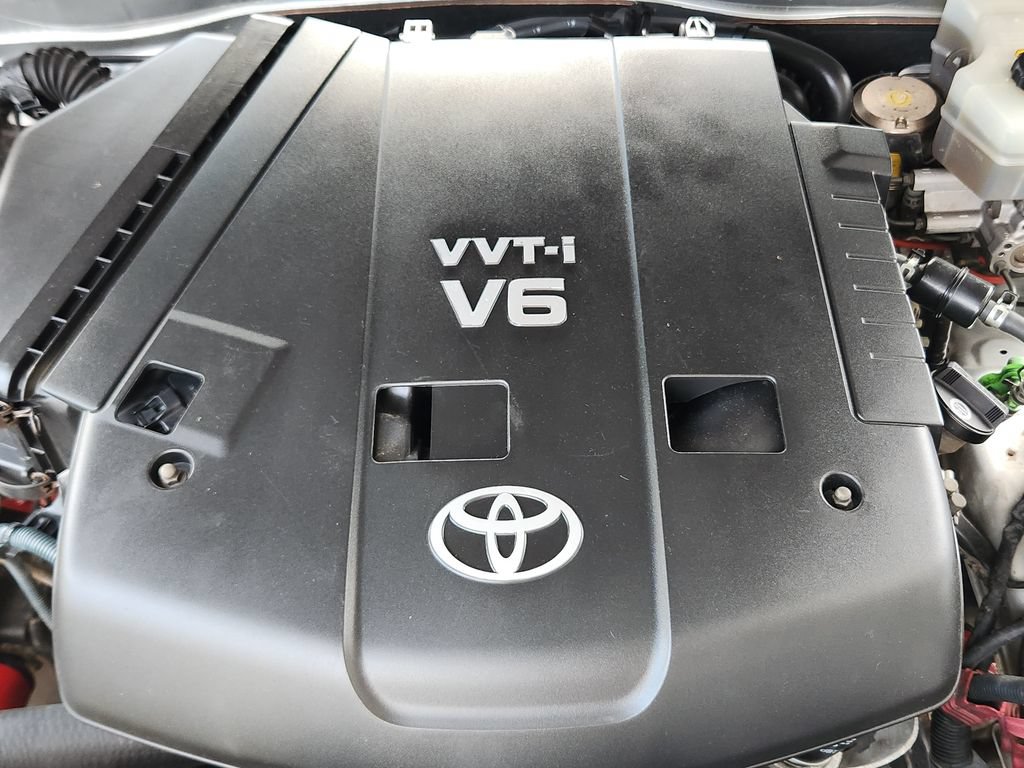 Used 2004 Toyota 4Runner SR5 AWD/4WD image 15