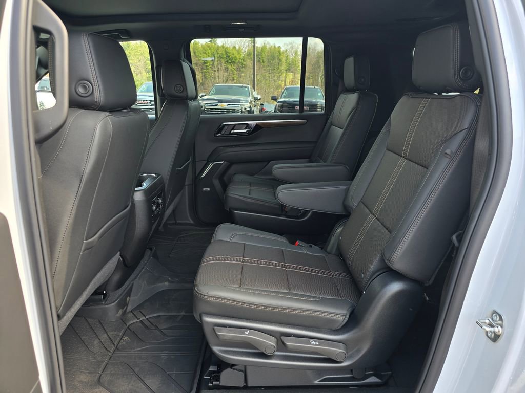 New 2026 Chevrolet Suburban High Country image 11