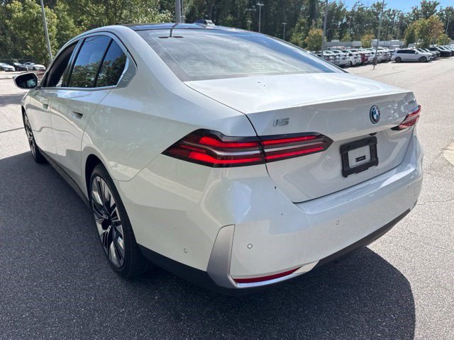 Used 2024 BMW i5 eDrive40i w/ M Sport Package RWD image 15