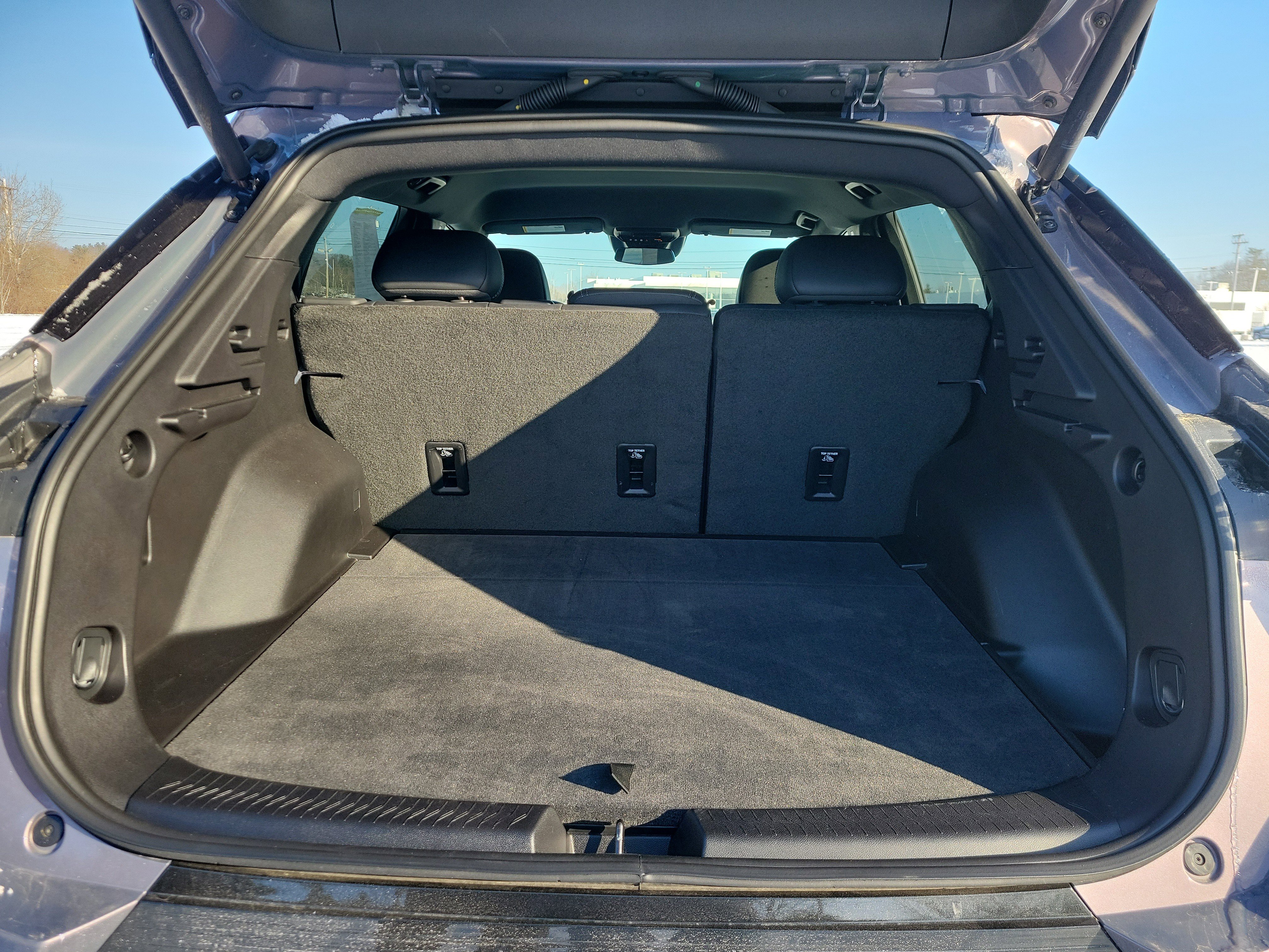 Used 2025 Chevrolet Equinox EV LT w/ Convenience Package image 17