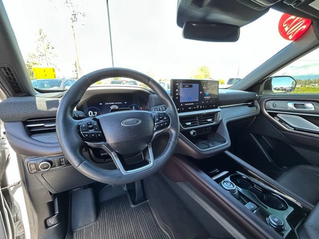 Used 2025 Ford Explorer Platinum AWD/4WD image 26