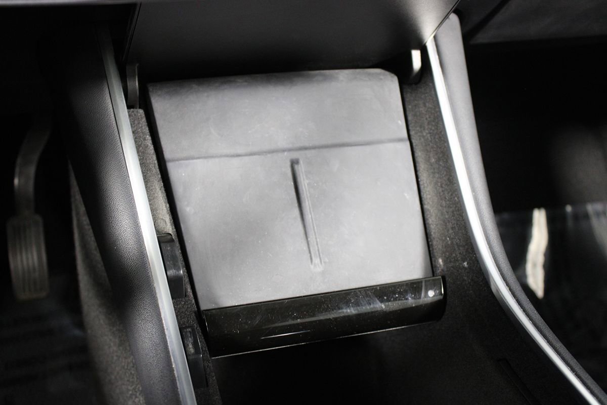 Used 2021 Tesla Model Y Long Range AWD/4WD image 14