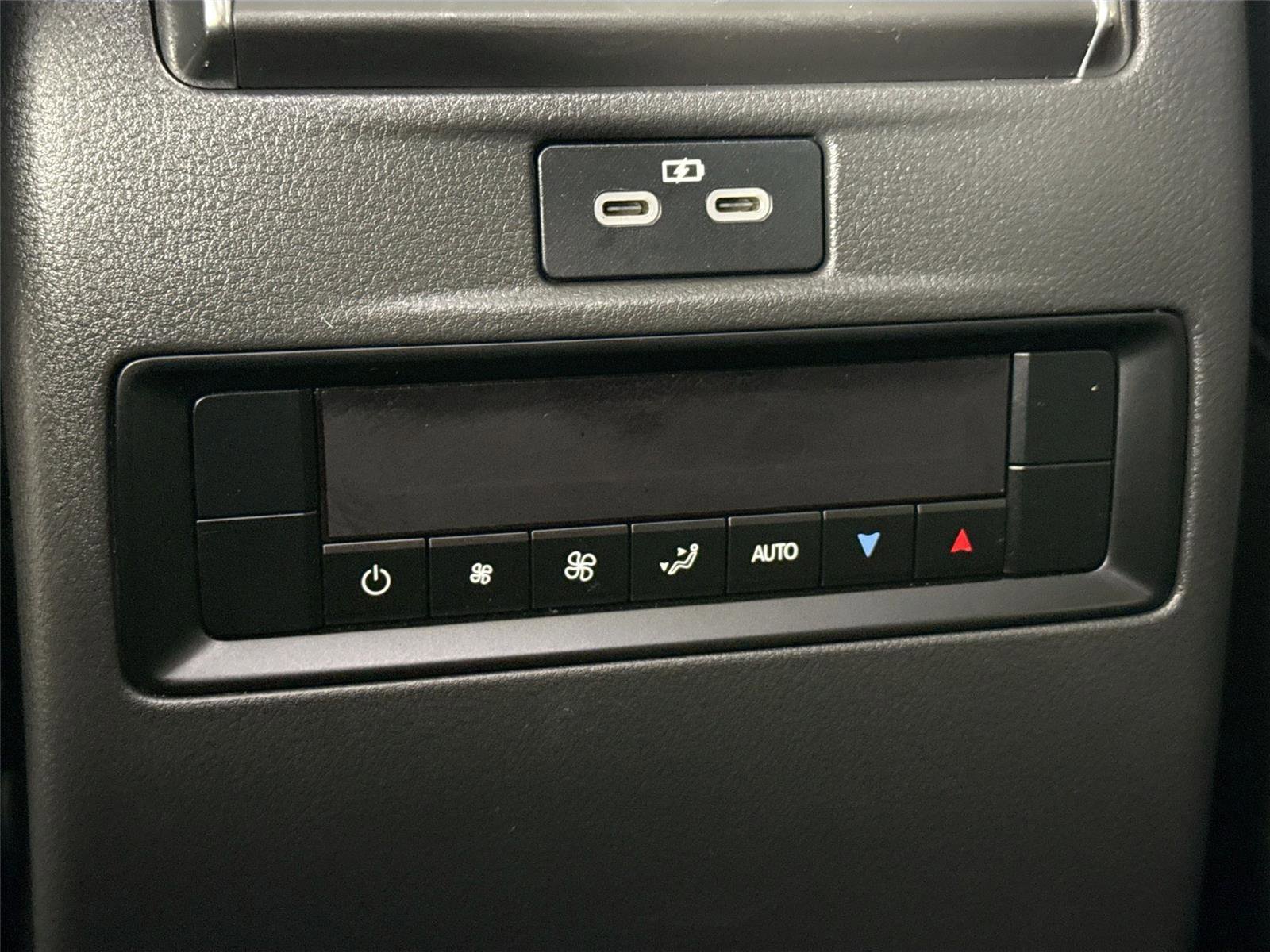 Certified 2024 MAZDA CX-90 Plug-In Hybrid w/ Preferred image 38