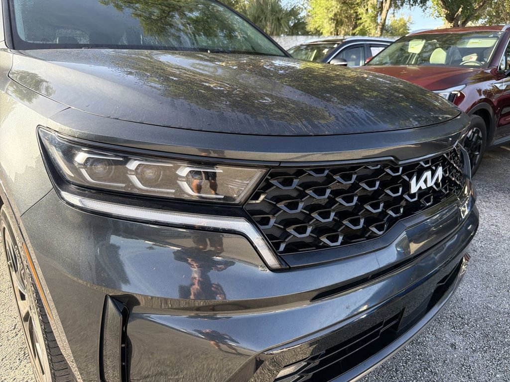 Certified 2023 Kia Sorento SX image 9