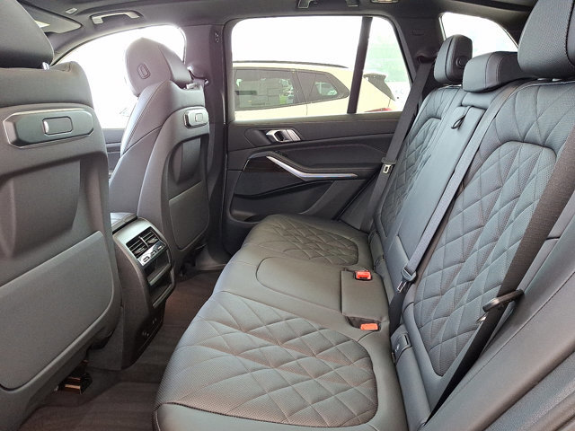 Certified 2025 BMW X5 xDrive50e image 9