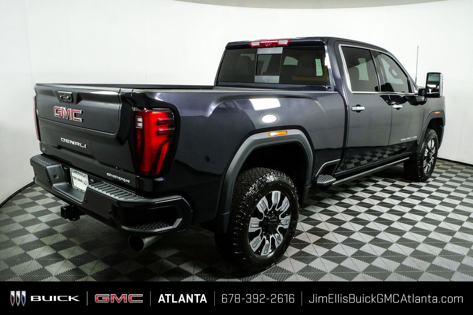 New 2026 GMC Sierra 2500 Denali w/ Denali Reserve Package AWD/4WD image 3