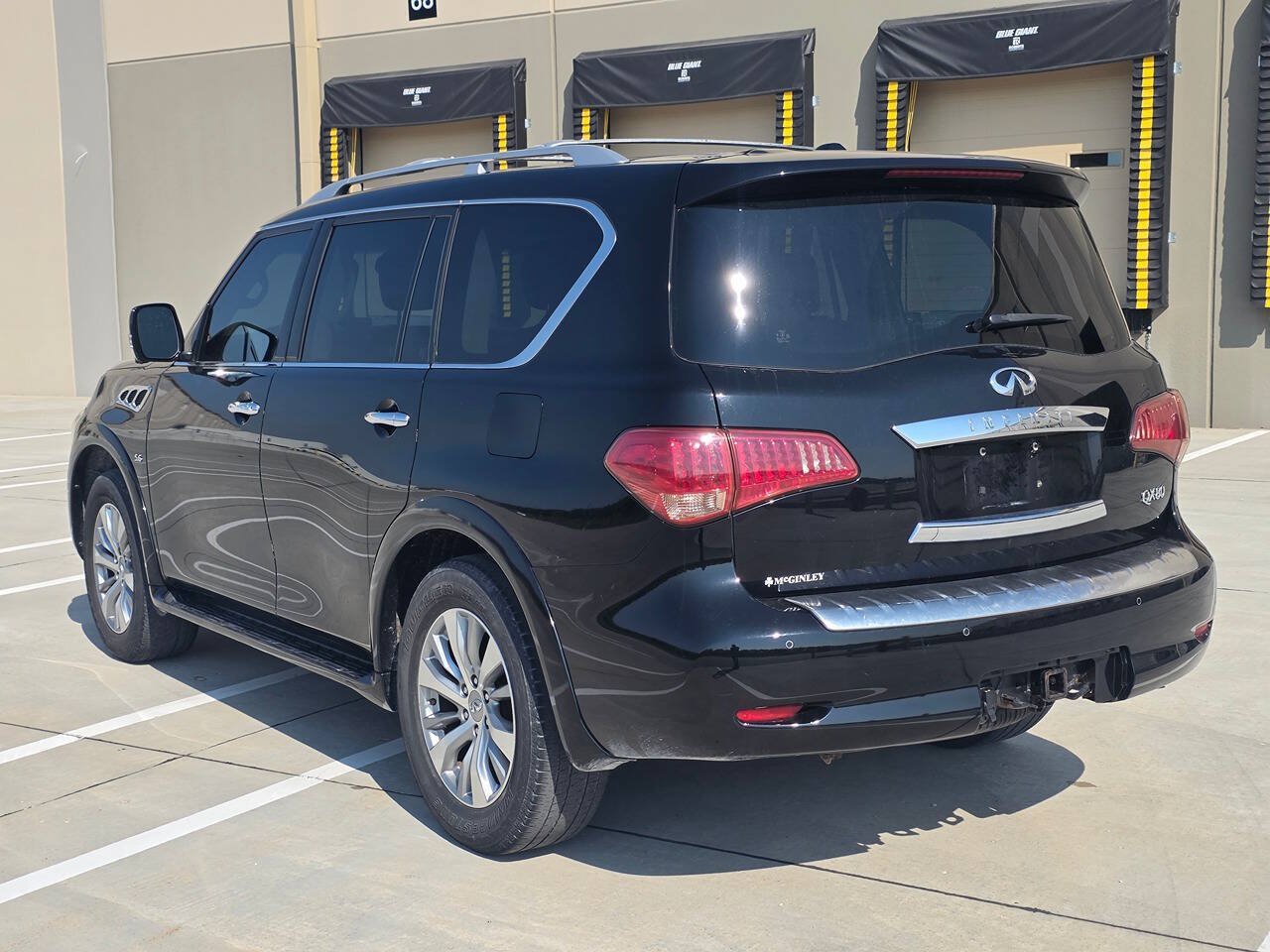 Used 2016 INFINITI QX80 4WD w/ All Season Package image 9