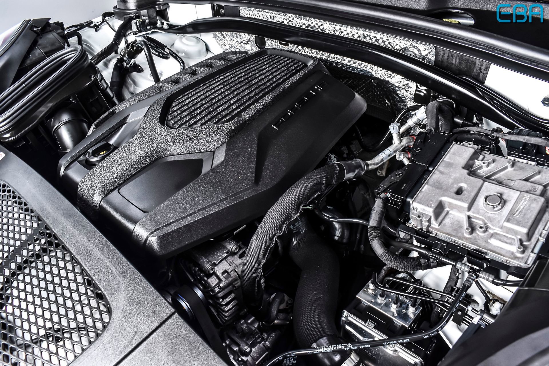 Used 2025 Porsche Macan image 13