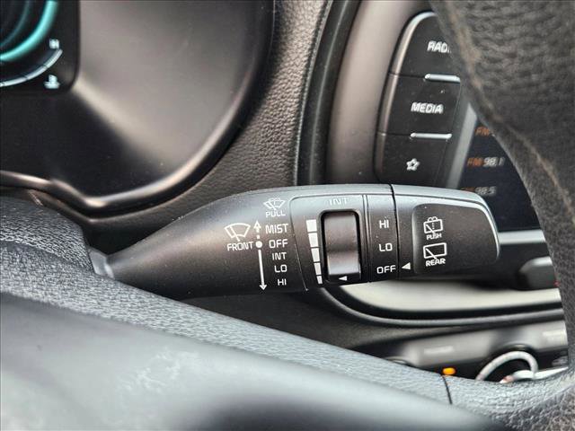Used 2025 Kia Soul LX w/ LX Technology Package FWD image 23