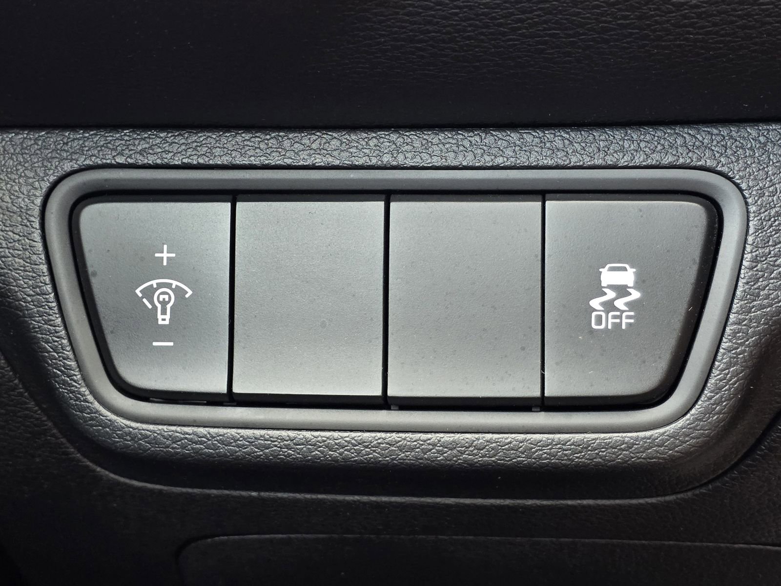 Used 2024 Kia Forte LXS image 26