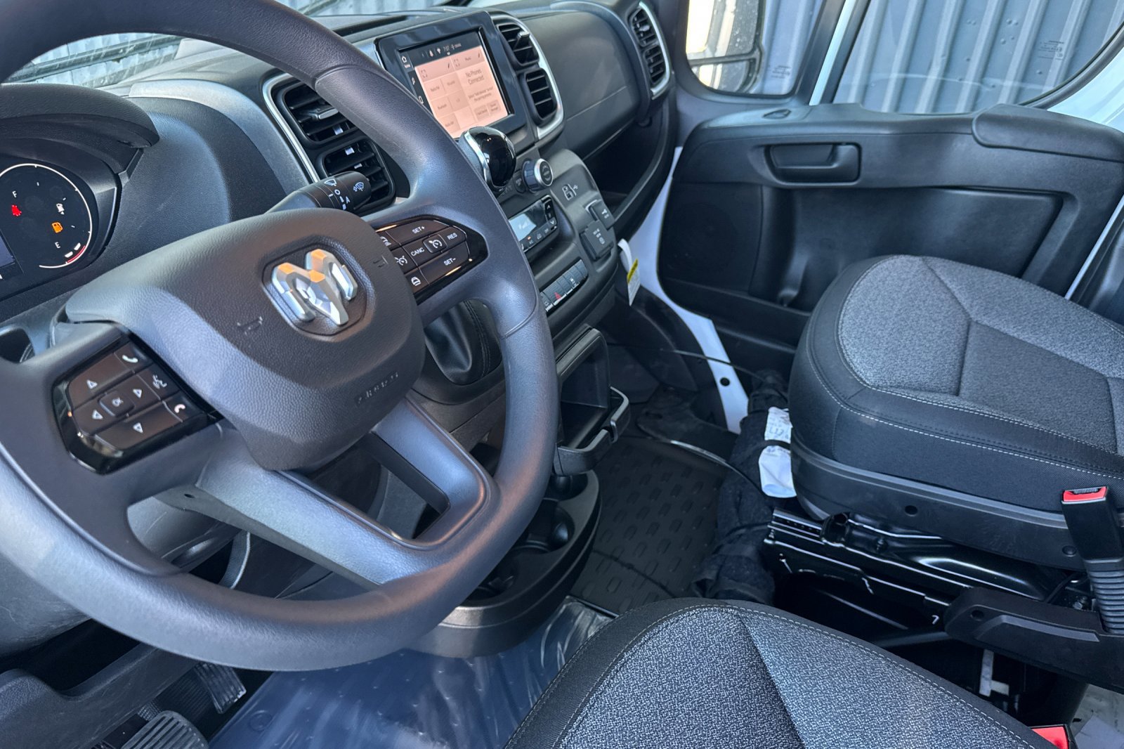 New 2026 RAM ProMaster 1500 w/ Quick Order Package 22G SLT image 9