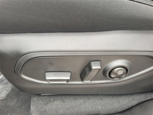 New 2025 Jeep Grand Cherokee Laredo image 5