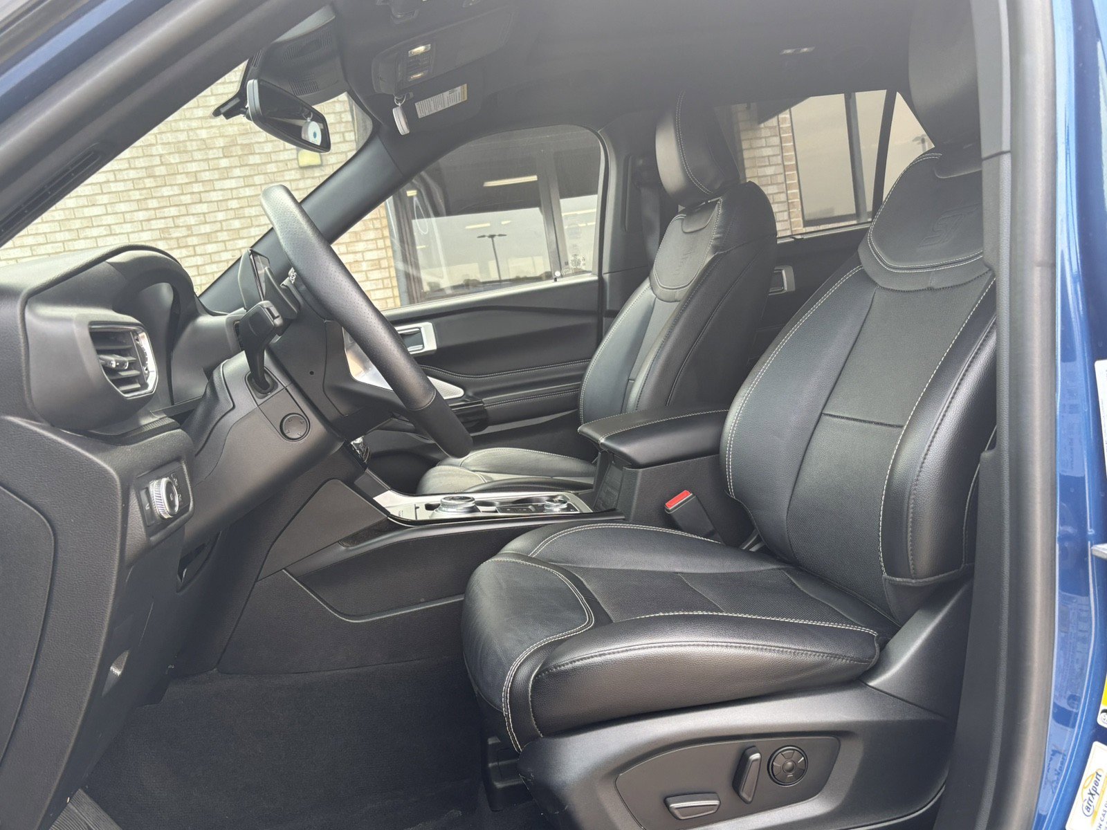 Used 2022 Ford Explorer ST w/ ST Street Pack image 3