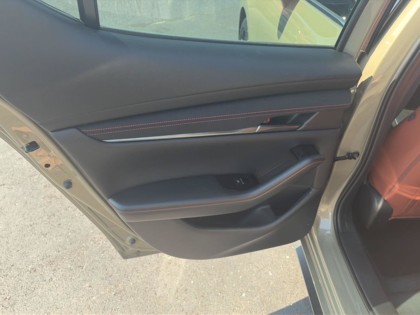 Used 2024 MAZDA MAZDA3 s AWD/4WD image 11