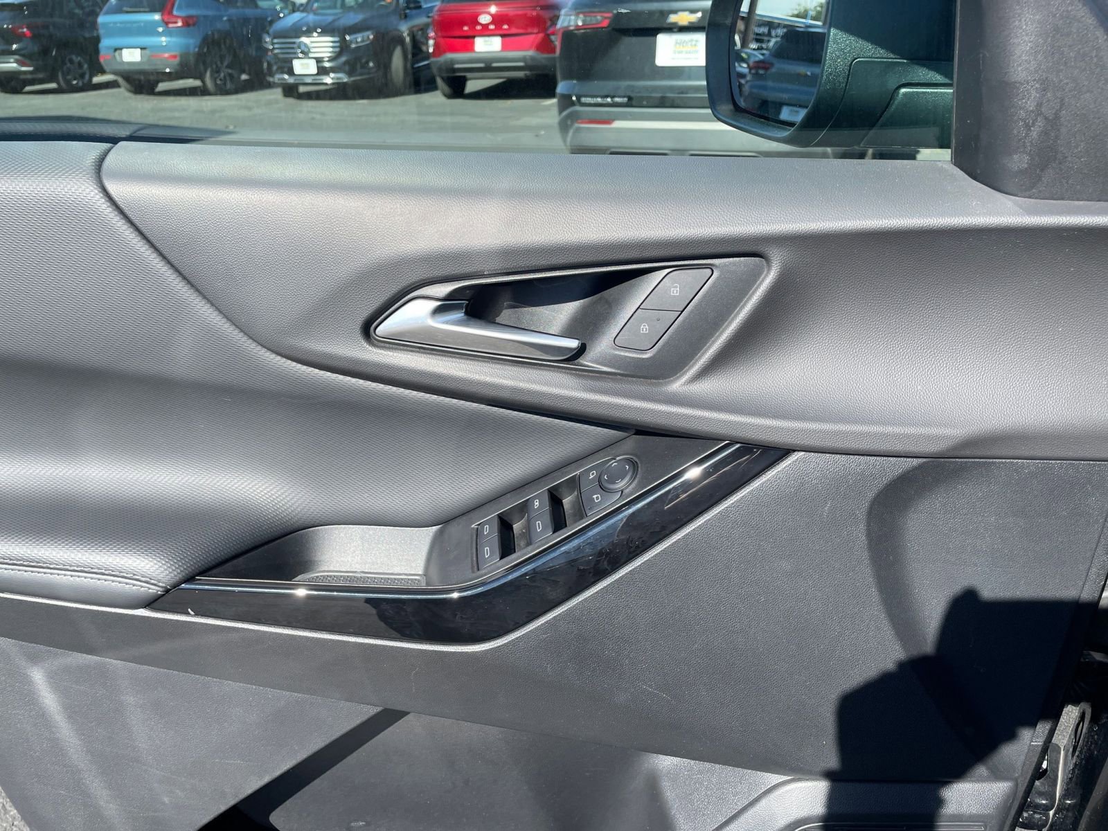 Used 2025 Chevrolet Equinox LT image 20