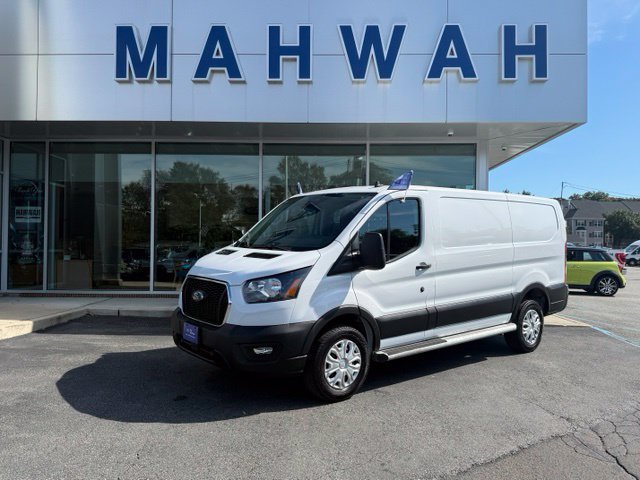 Certified 2025 Ford Transit 250 Low Roof w/ Exterior Upgrade Package RWD image 2