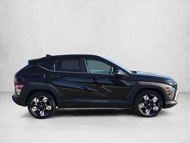 Used 2025 Hyundai Kona SEL FWD image 4