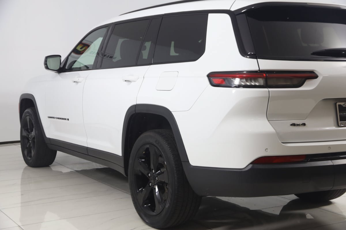 Used 2023 Jeep Grand Cherokee L Laredo AWD/4WD image 21